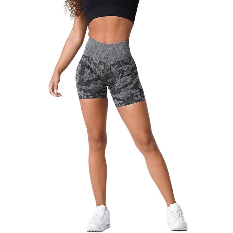 Shorts sem costura camuflado - SELETO